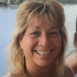 Meet your Posher, Debbie